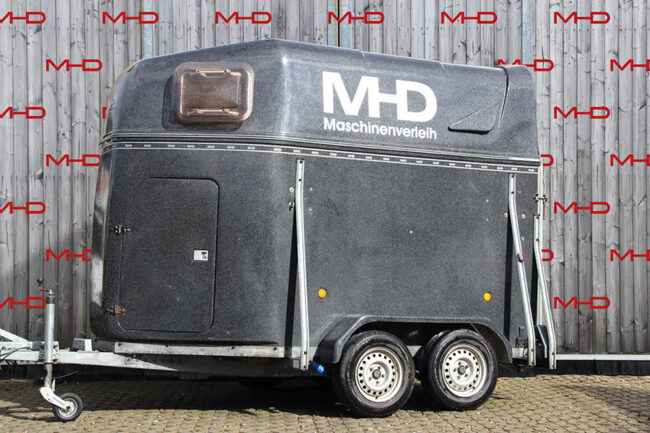 Pferdetransportanhänger